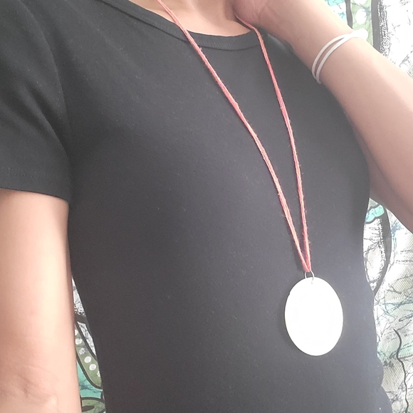 Seashell Pendant - Picture 1 of 4